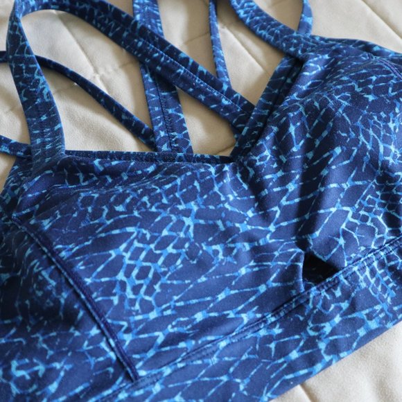 Blue Pattern Cross Back Lululemon Bra - Picture 4 of 5